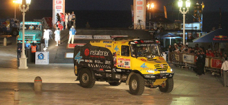InstaForex loprais team photo